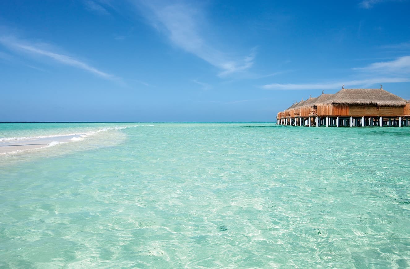 Constance Moofushi Maldives all inclusive